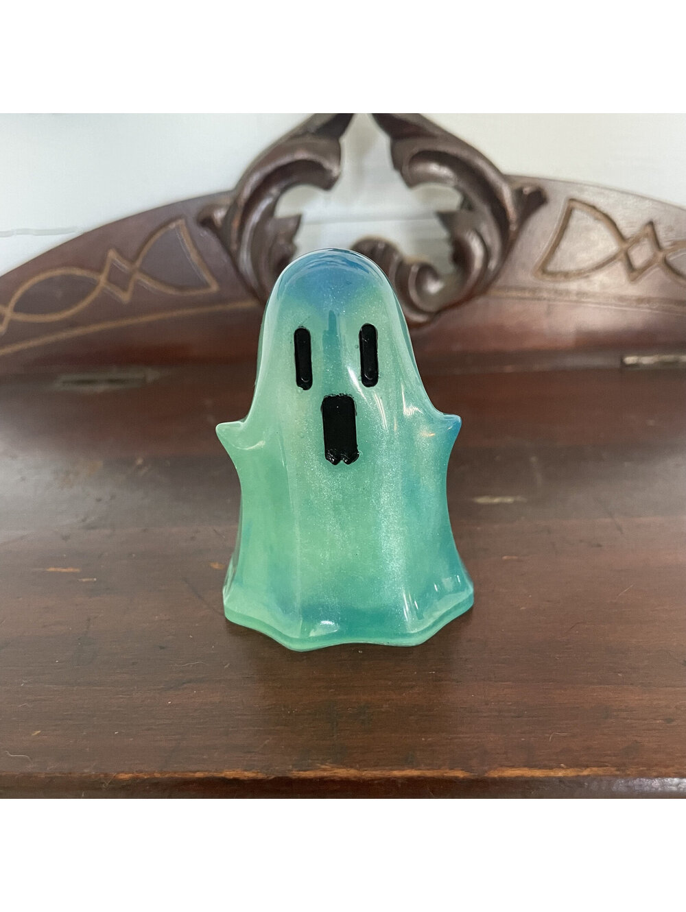Blue and Green UV Glow Ghostie - Resin Glow in the Dark Ghost Decoration